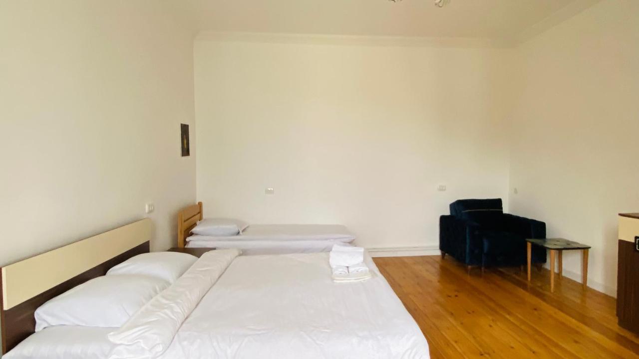 Lia'S Guest House ซิคนาคี ภายนอก รูปภาพ