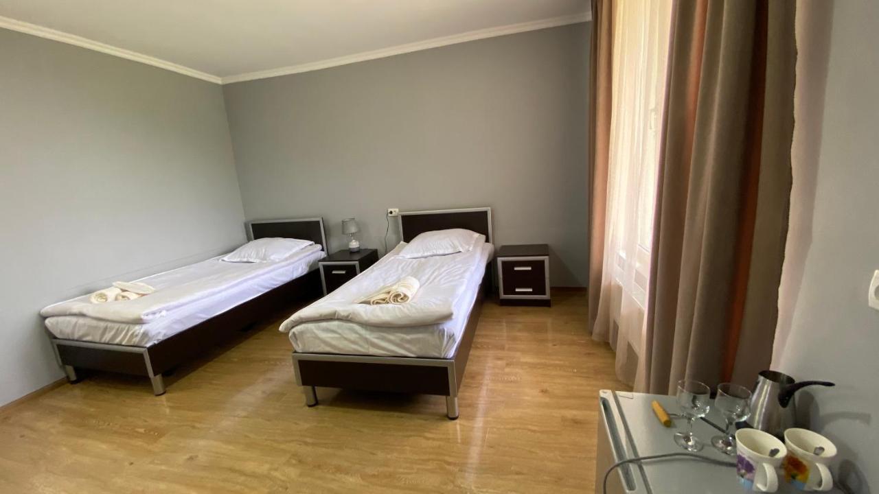 Lia'S Guest House ซิคนาคี ภายนอก รูปภาพ